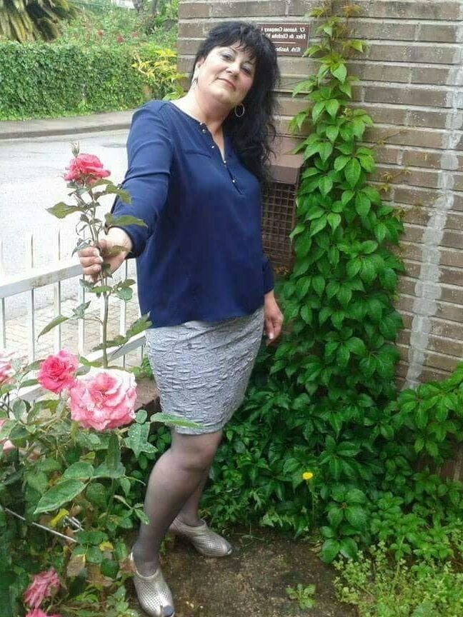 Ramdom BBW faces Romania