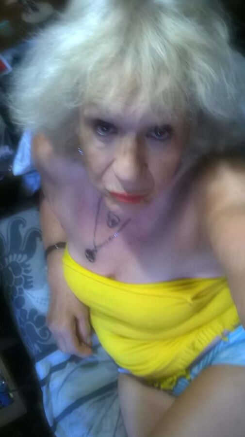 Abuela caliente me manda fotos sexis