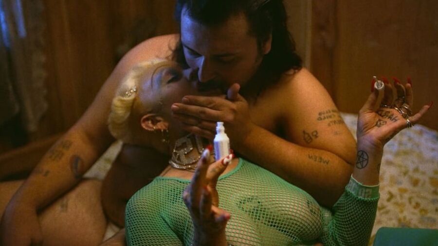 Brooke Candy tatoo boobs