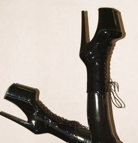 Heels und Stiefel, die ich sooo liebe.