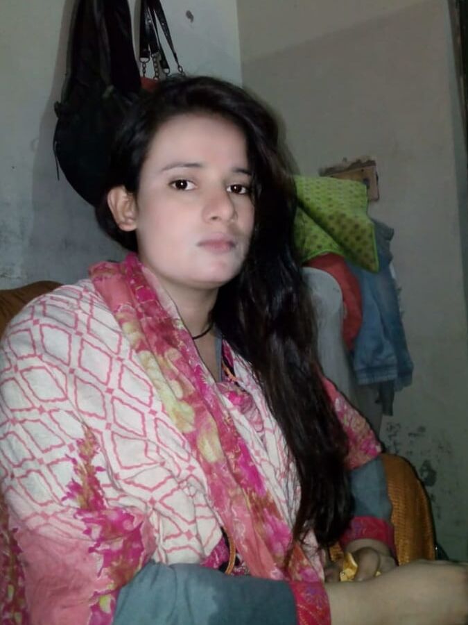 Very Hot paki wife