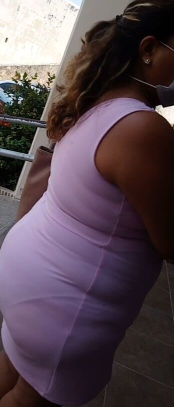 gordita morenita milf transparentando calzon, cojible ella
