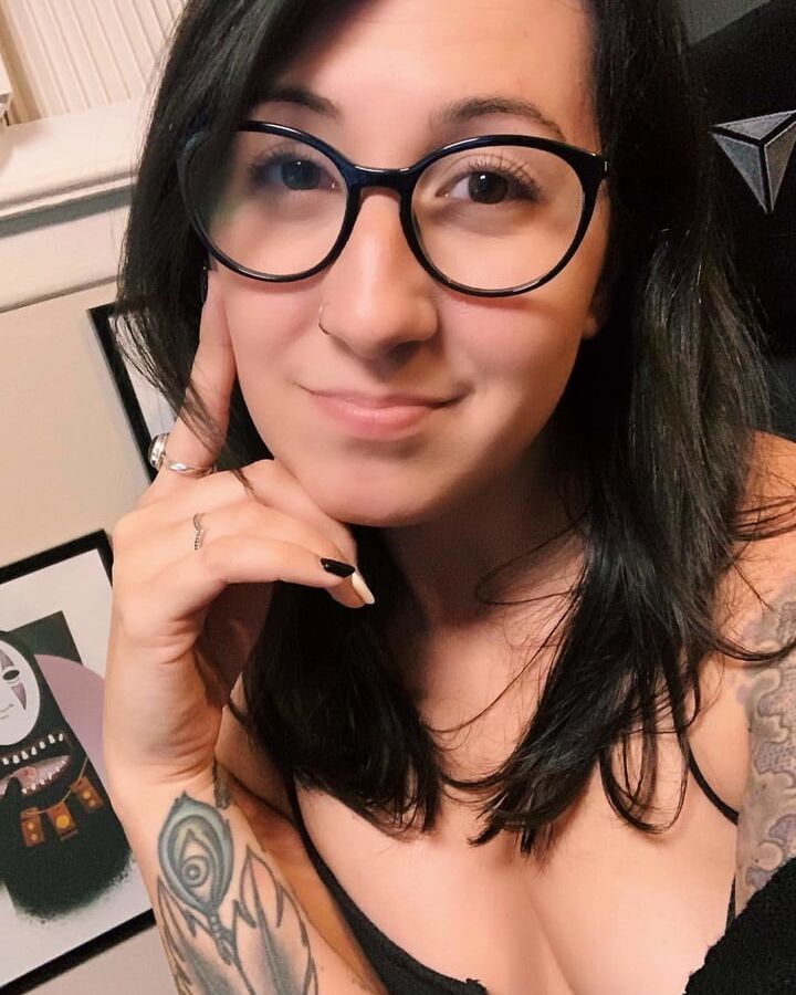 Andrea CD-rom girl for tribute and comments
