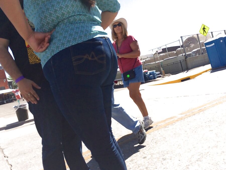 Mama con buenas nalgas