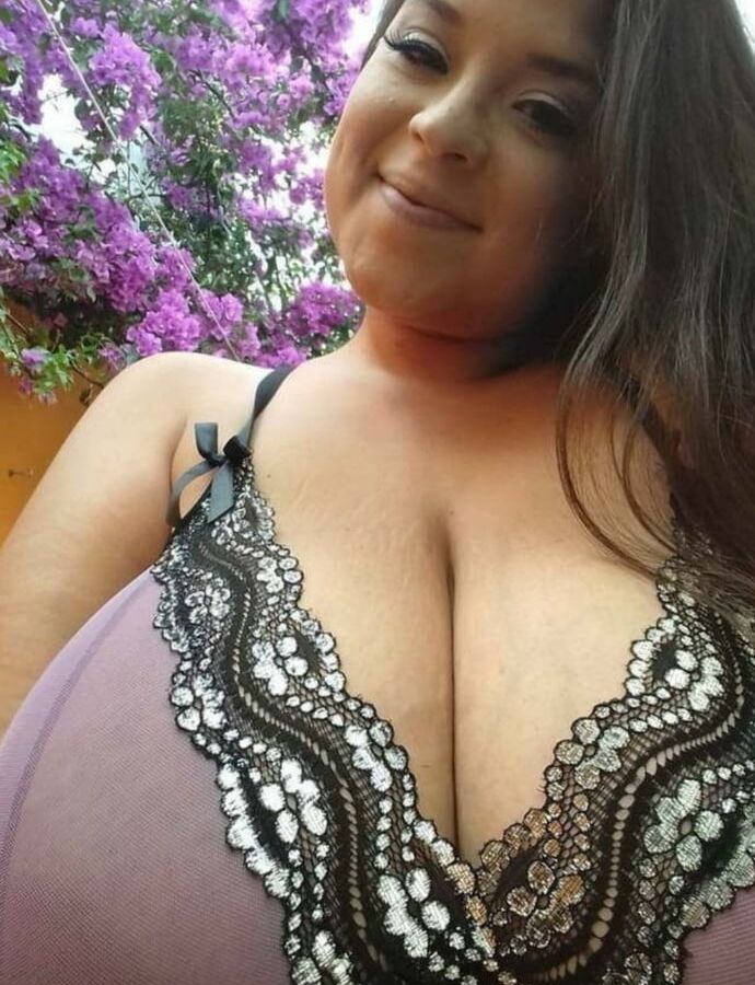 Big Tits Mature Mom For You to Fuck