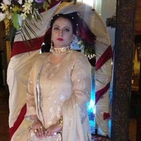 pakistani aunty