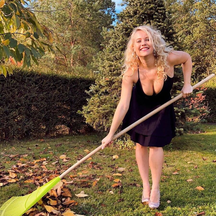 Hot blond amateur Facebookfriend Steffi