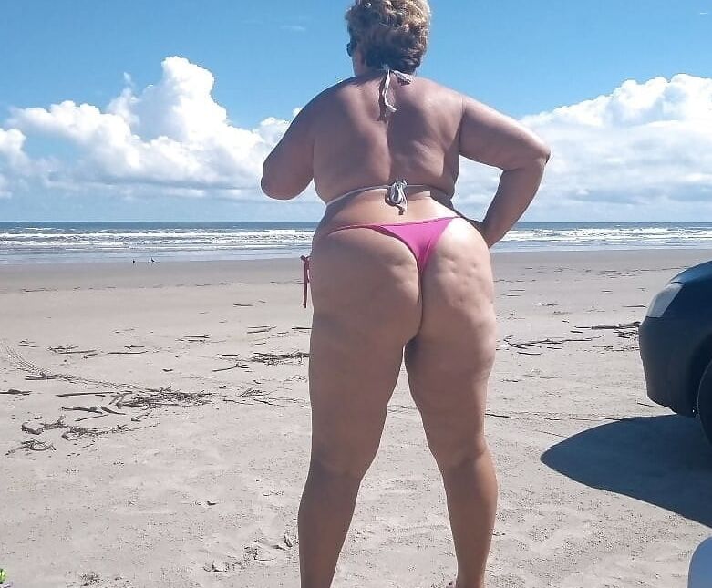 Mature women know that young boys cannot resist