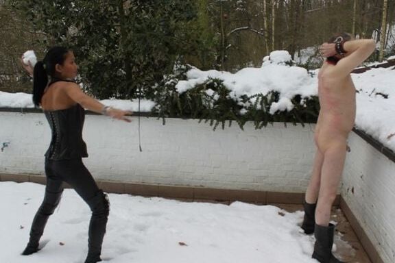 Femdom in the snow