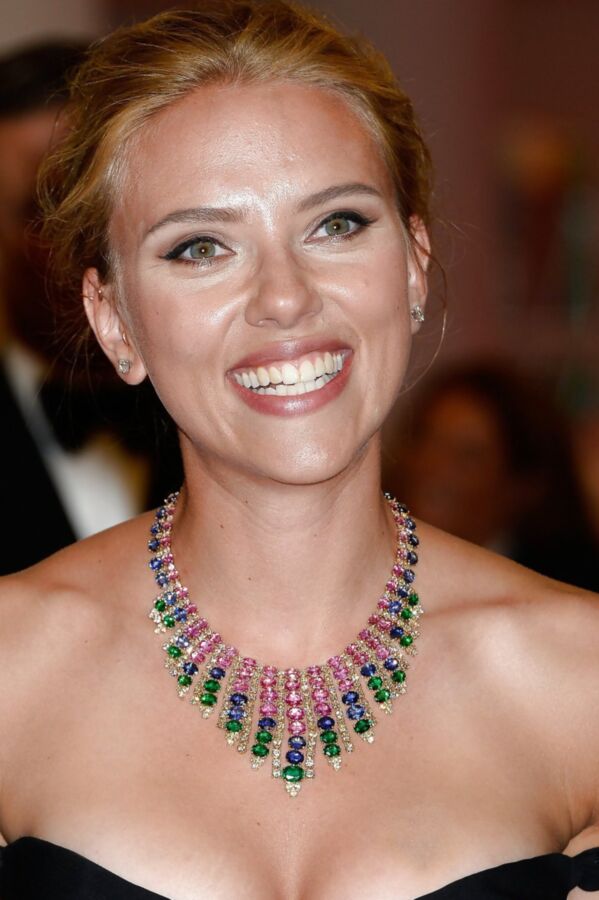 Maggie Lawson Red Carpet