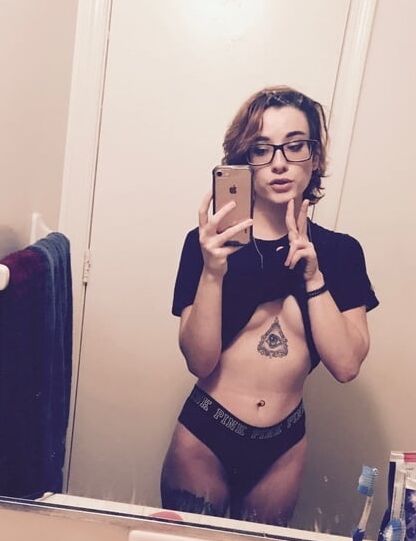 SEXY SELFIES
