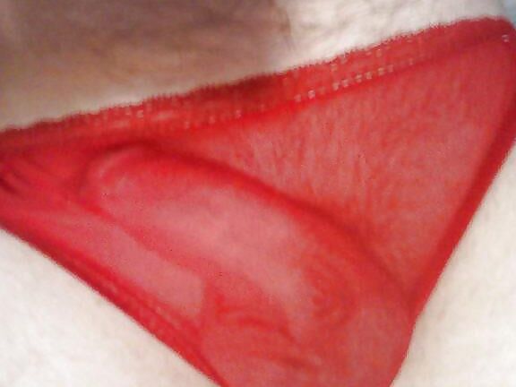 Sis panty RAID found pissy wet