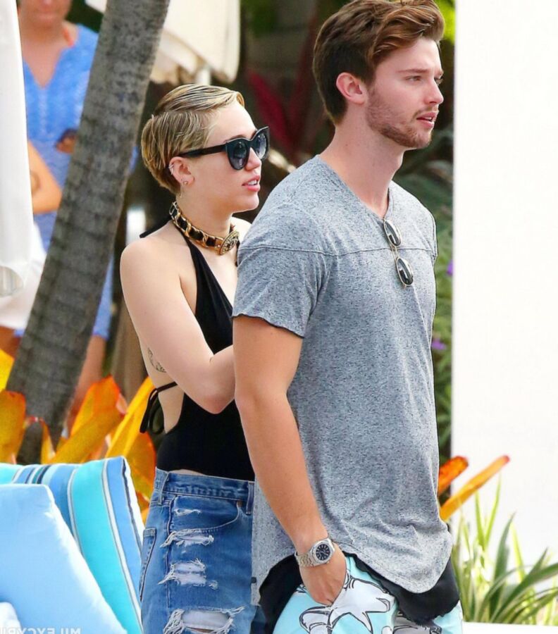 Miley Cyrus in Dessous