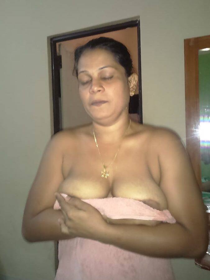 Sri lankan cuckold milf