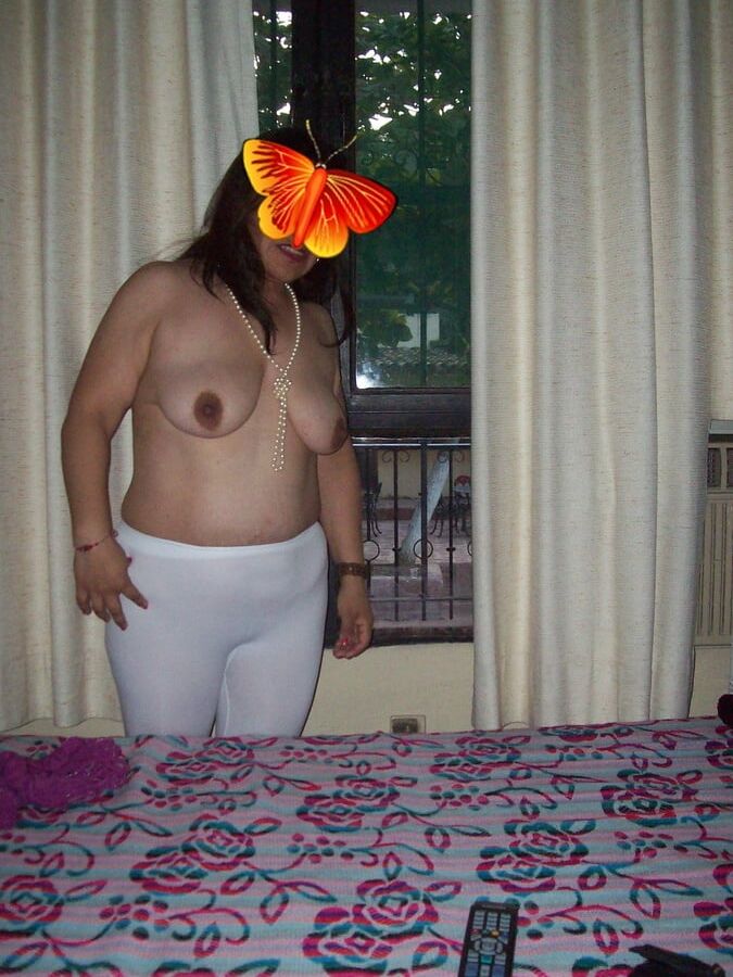 Latina with great tits