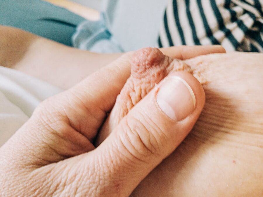 playing with wife&;s big nipple