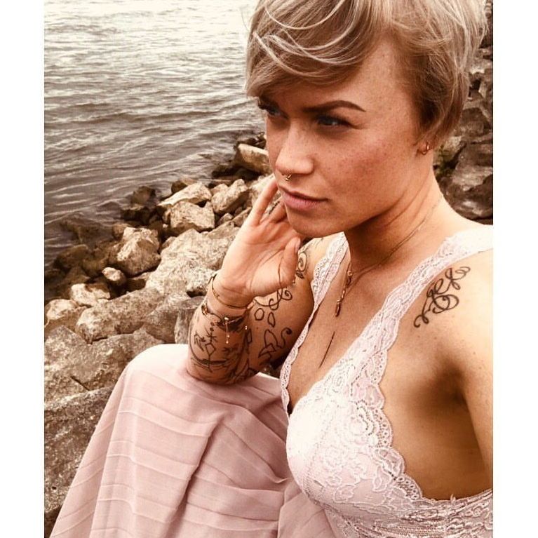 Mandy-Kay Bart (Mel Koeln)