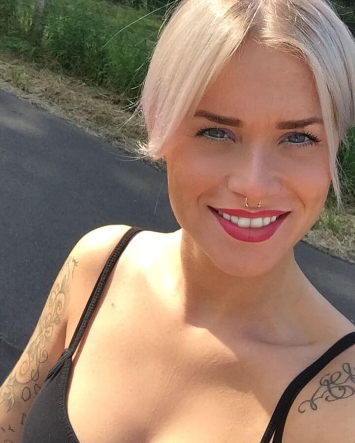 Mandy-Kay Bart (Mel Koeln)