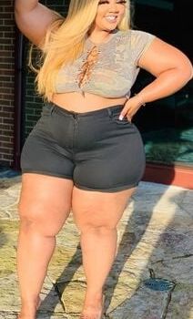 Slide on dem thic thighs