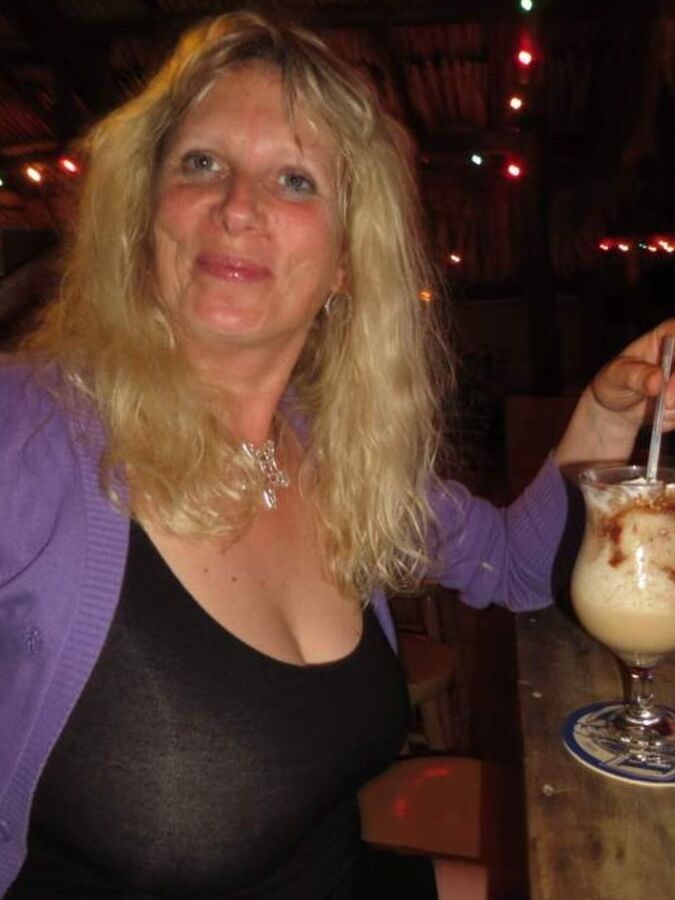 Wife Eva from Mainz exposed