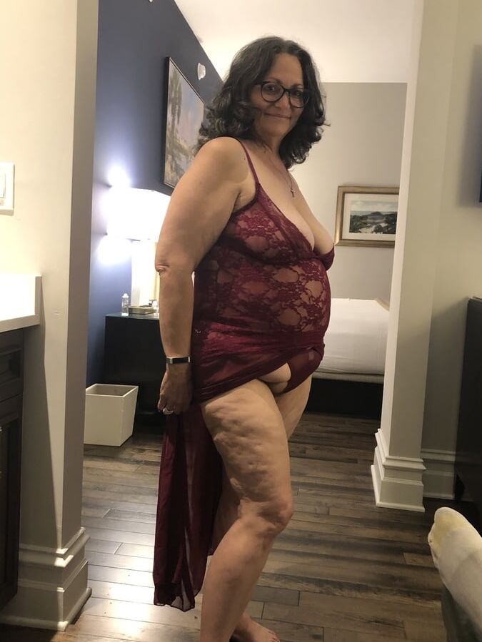 Anna latina housewife