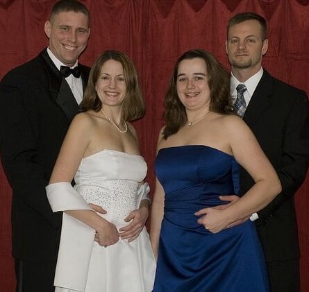 Women Need Exposure - Sexy Preggo