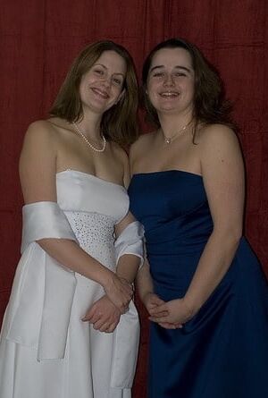 Women Need Exposure - Sexy Preggo