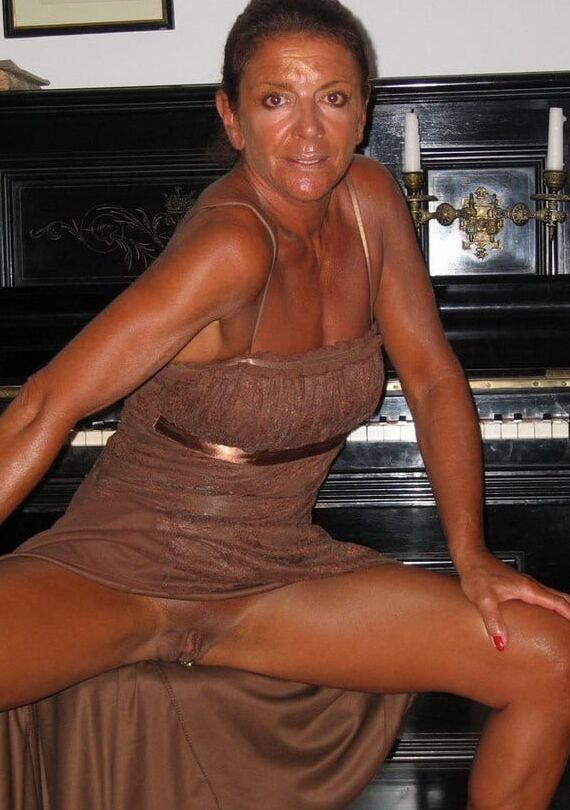 Drinking hot women