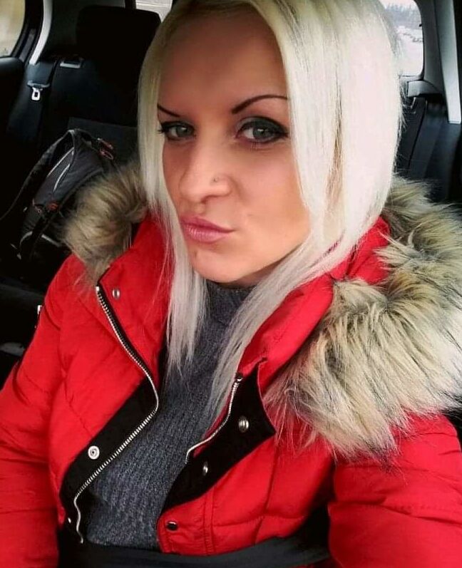 Blonde Girl LEA