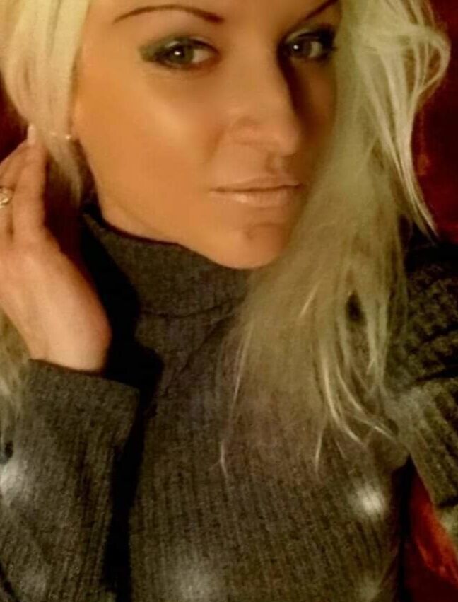 Blonde Girl LEA