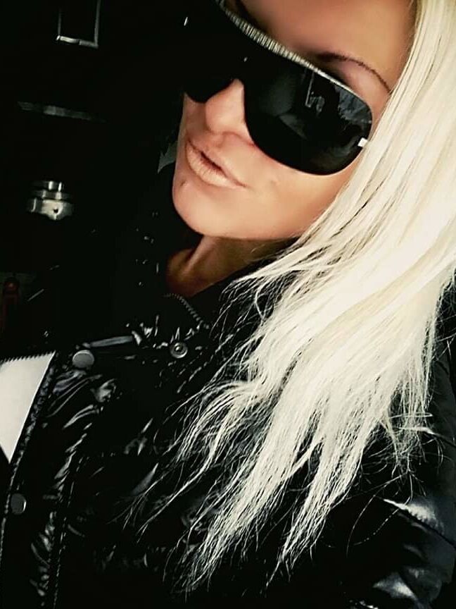 Blonde Girl LEA