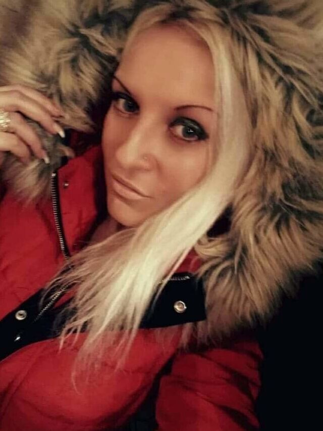 Blonde Girl LEA