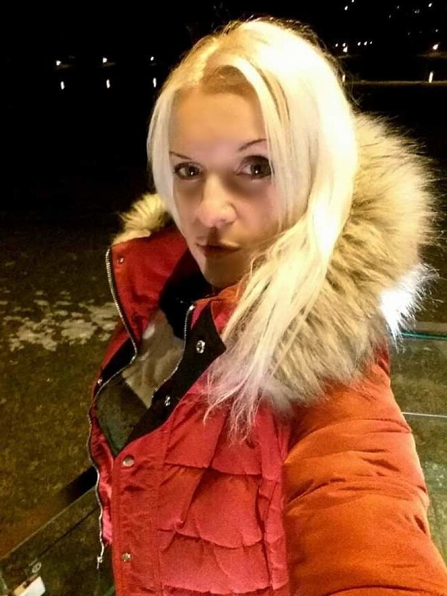 Blonde Girl LEA