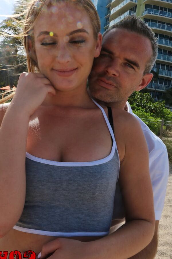 Daisy Stone