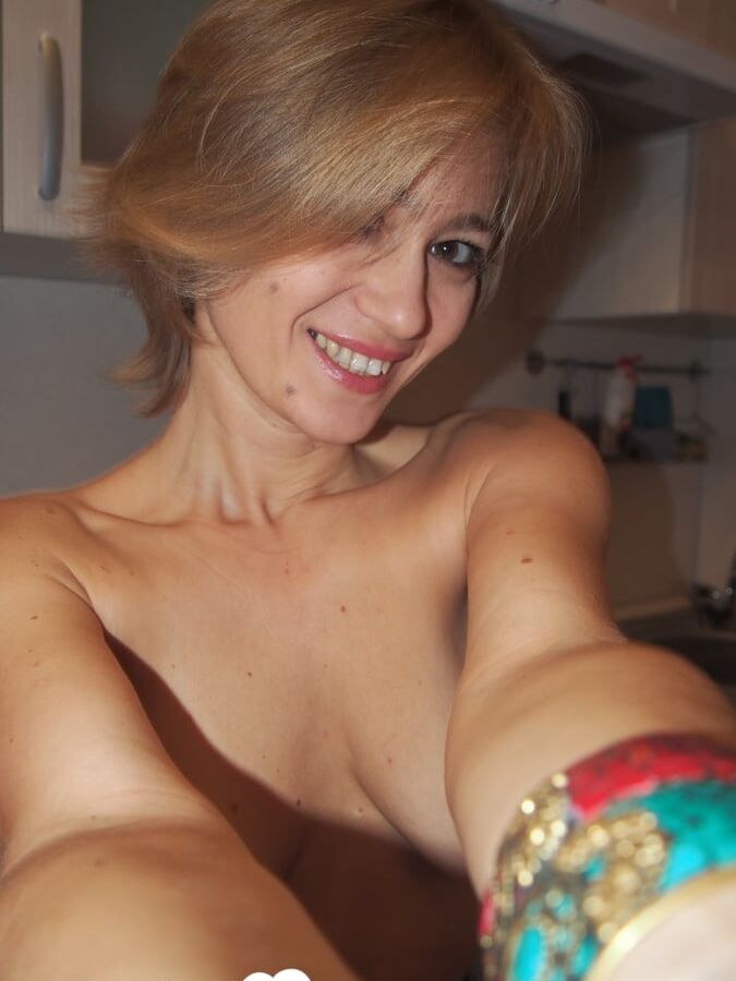 My friend&;s mom sent me these amazing selfies