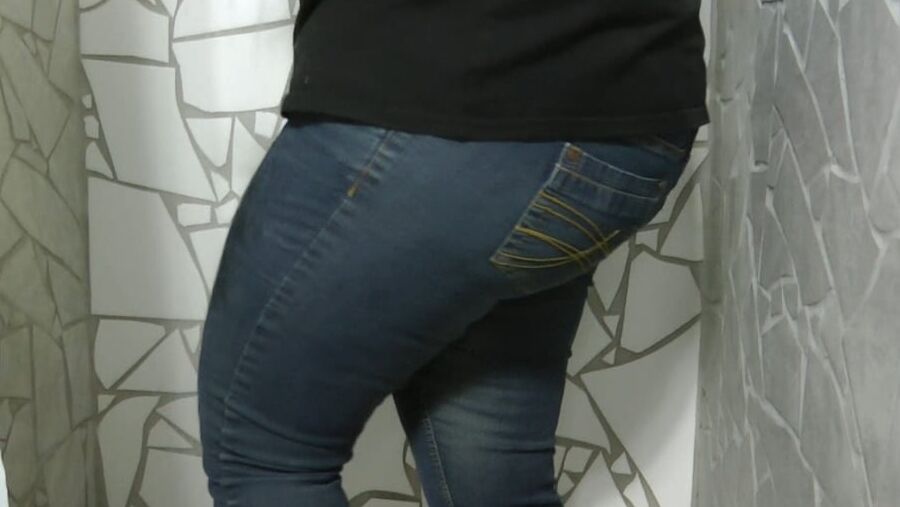 Annadevot - In BIKINI and JEANS under the SHOWER