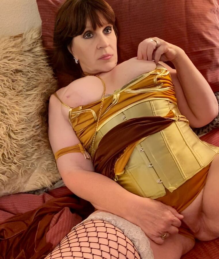Slave Leia-Carmen