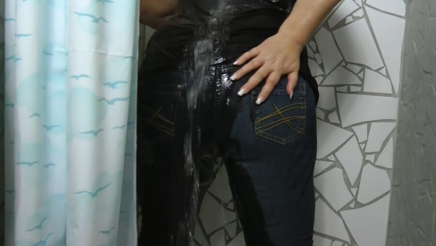 Annadevot - In BIKINI and JEANS under the SHOWER