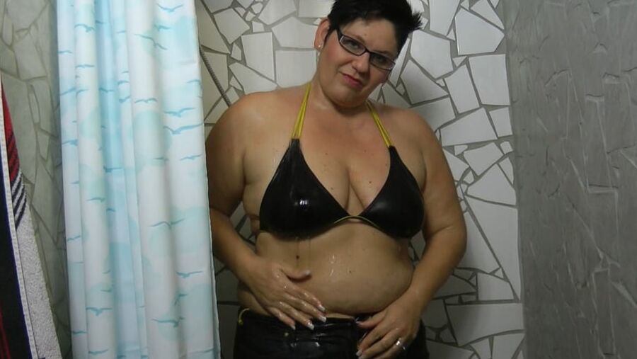 Annadevot - In BIKINI and JEANS under the SHOWER