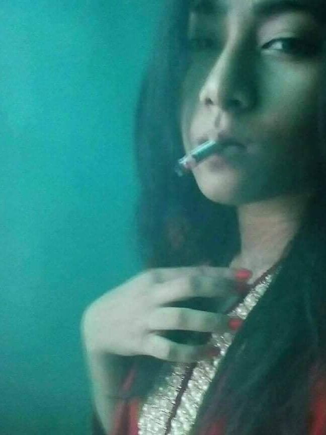 Desi Girl I Met Online - Loves to Tease