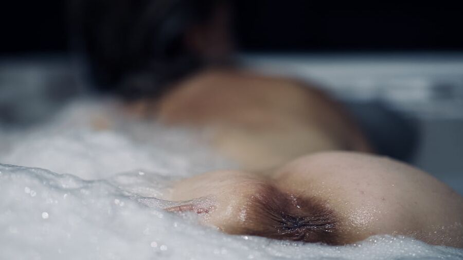 Slut wife in jacuzzi show her big boobs and ass french bitch