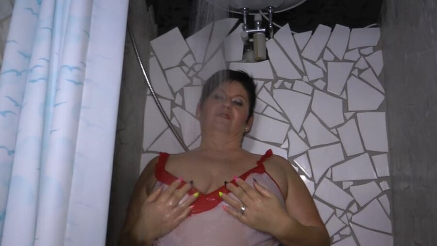 Annadevot - WETLOOK in the shower in BIKINI