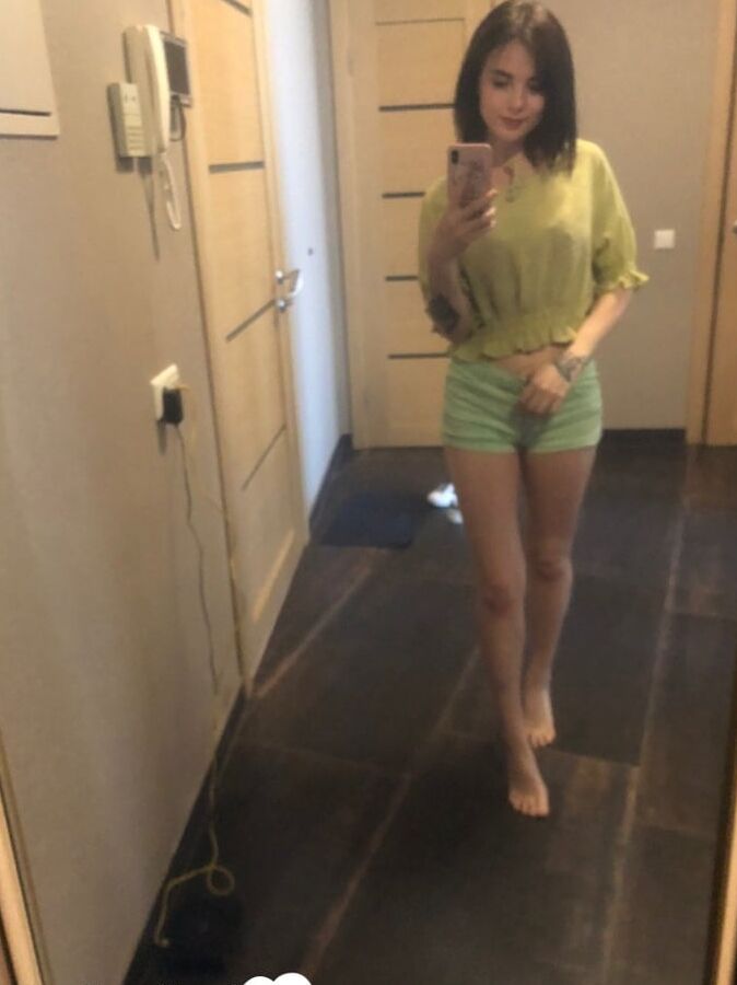 Dirty brunette knows what we want to see
