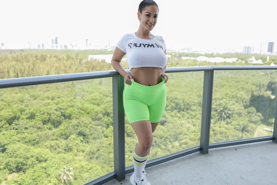 Miss Raquel - Gym Partner
