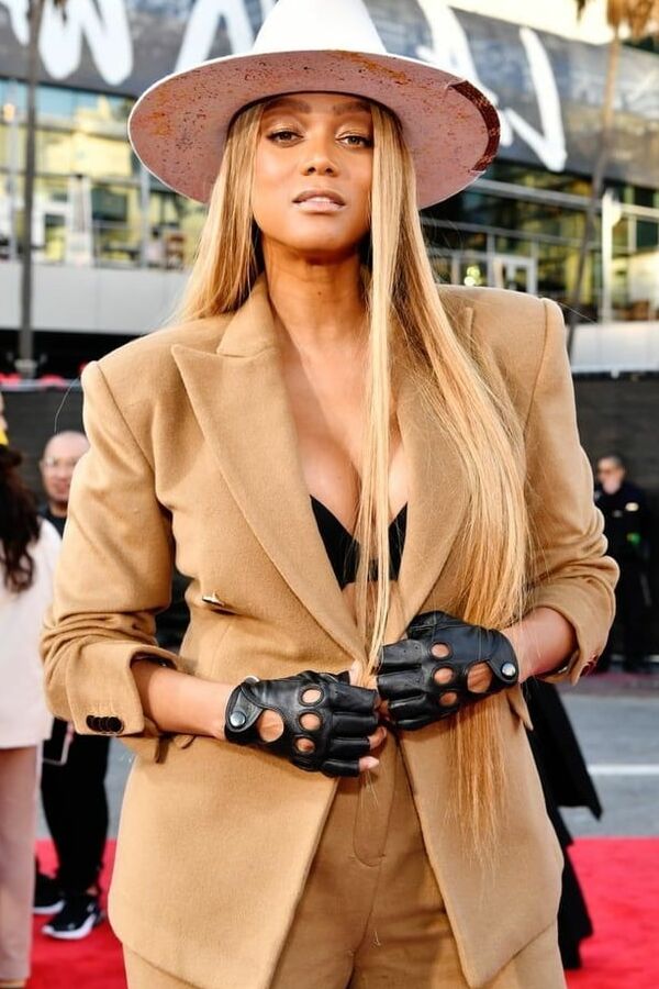 Tyra Banks HQ