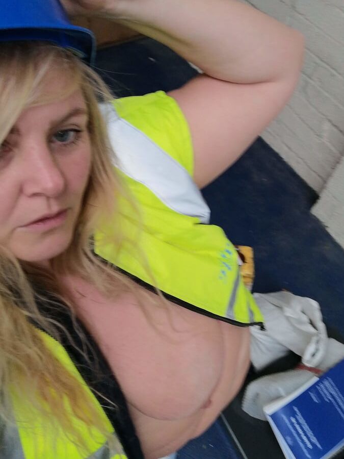 Hard Hat, Hard tits &amp; ass - Blonde haired BBW Mature