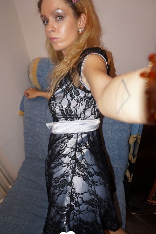 Horny beauty in stockings wants to tease