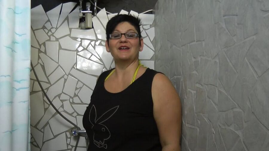 Annadevot - In BIKINI and JEANS under the SHOWER