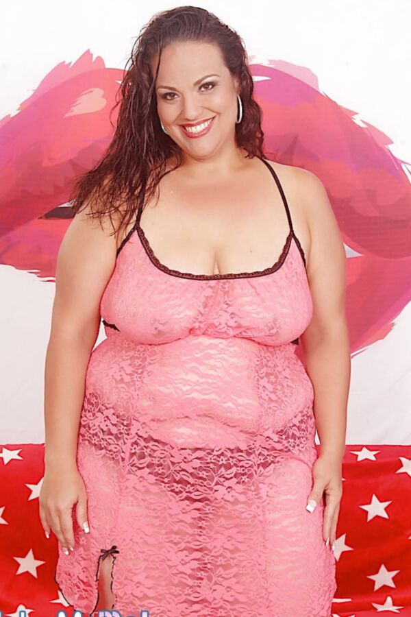 Sexy and tempting Plumper milf Angelina