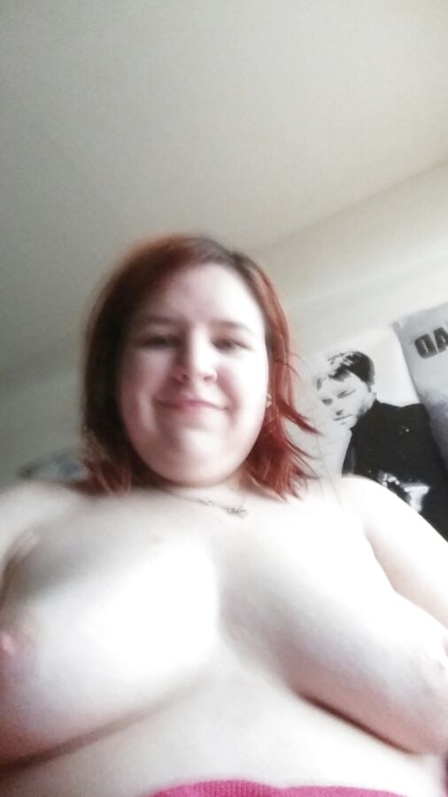 Cewek Memek Seksi Selfie Di Kamar